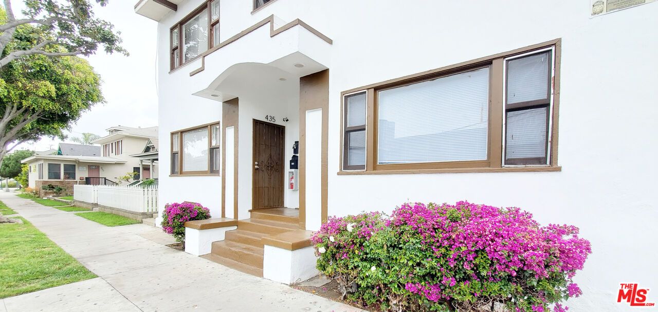 Exterior, Facade, None
