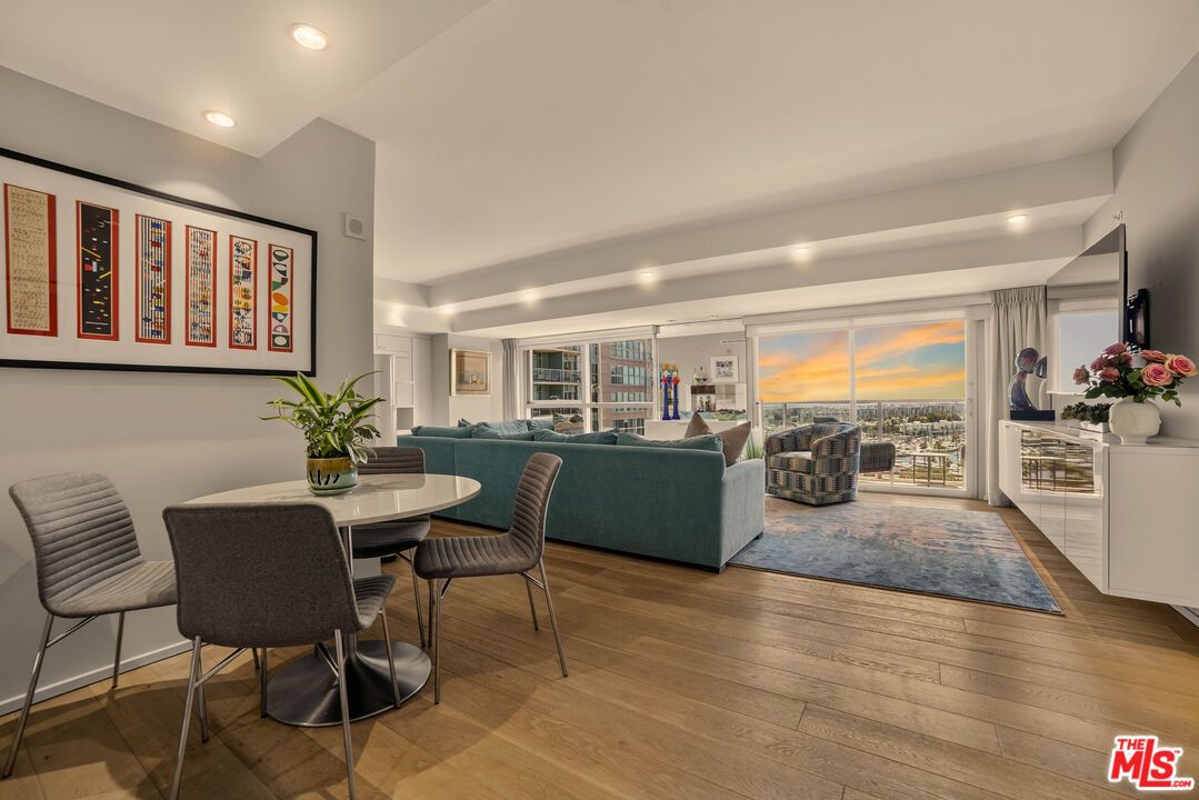 Dining room, Interior, Living room, Recessed Lighting, Wood Texture Flooring