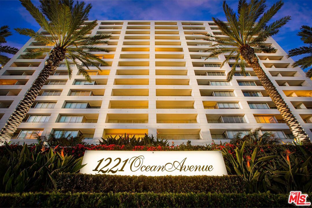 Exterior, Facade, Condo Building