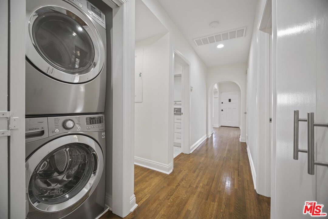 Interior, Recessed Lighting, Utility Closets, Washer, Wood Texture Flooring