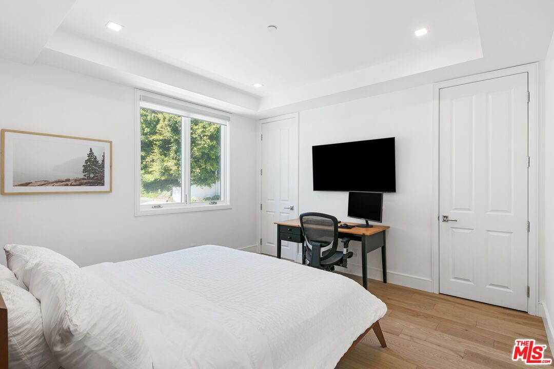 Bedroom, Home Office, Interior, Recessed Lighting, Wood Texture Flooring