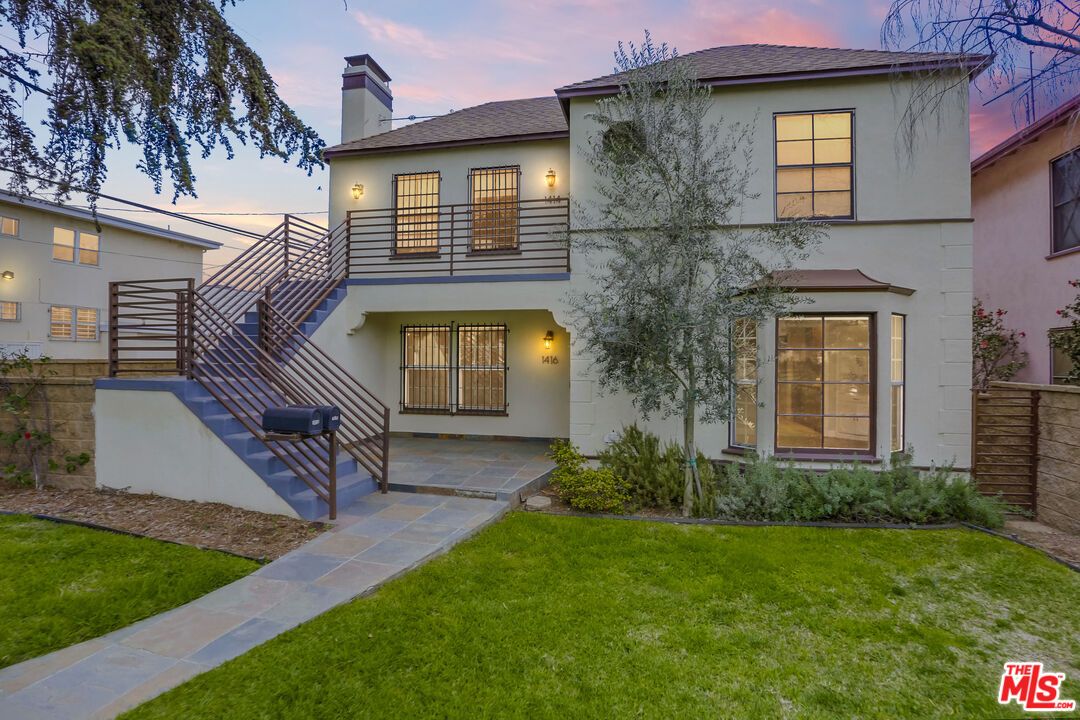 Backyard, Exterior, Facade, French Provincial