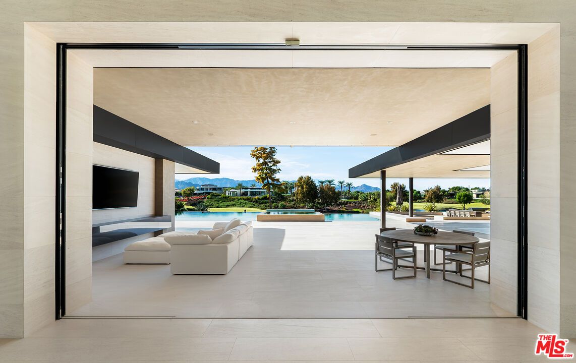 Exterior, Fireplace, Pool, Water