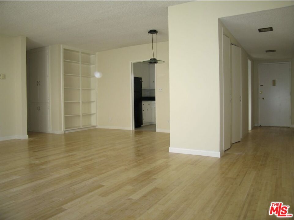 Empty room, Interior, Pendant Lights, Wood Texture Flooring