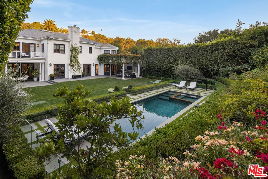 Backyard, Exterior, Pool