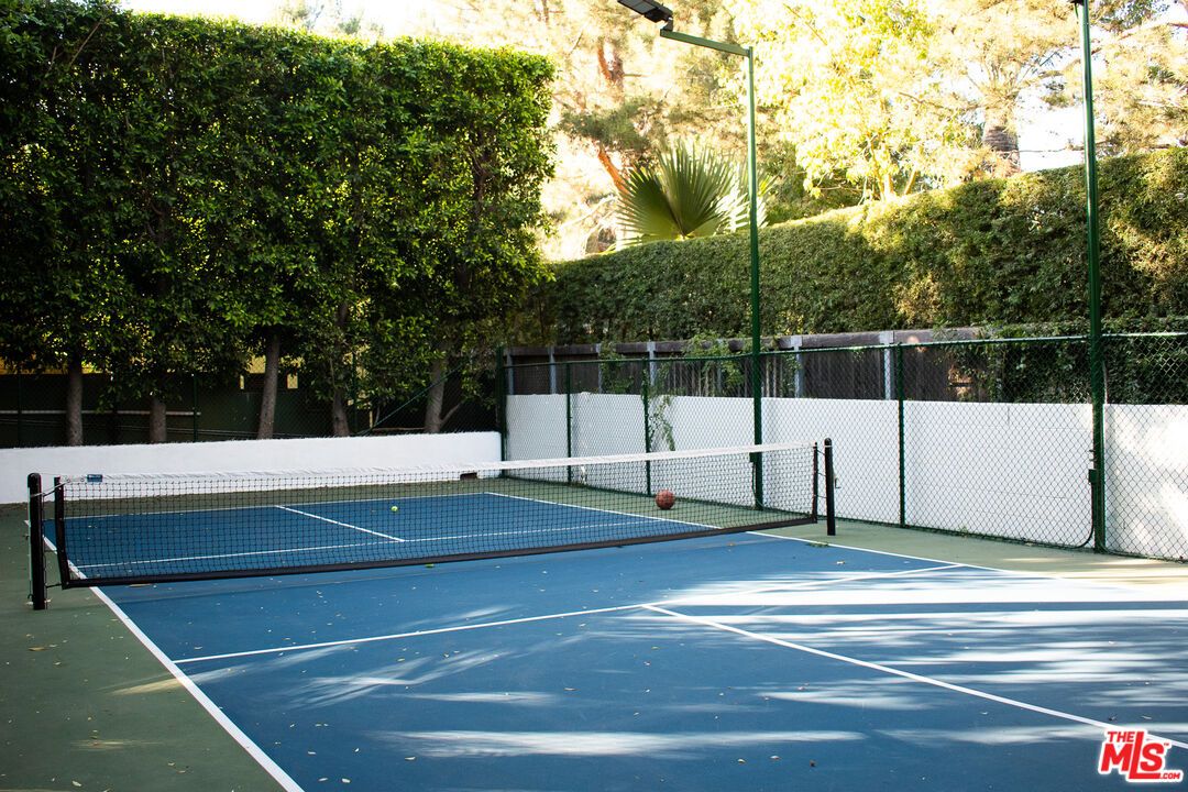 Exterior, Tennis Courts