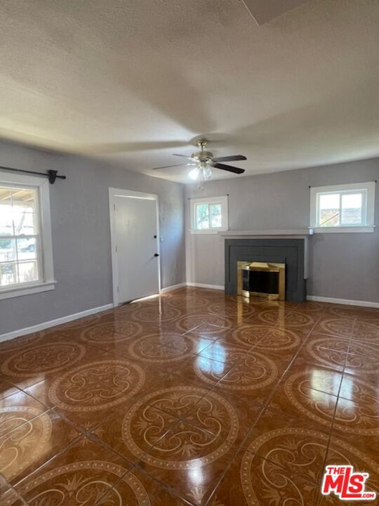 Empty room, Fireplace, Interior