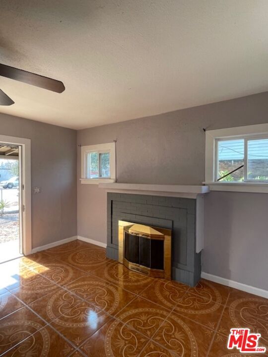 Empty room, Fireplace, Interior