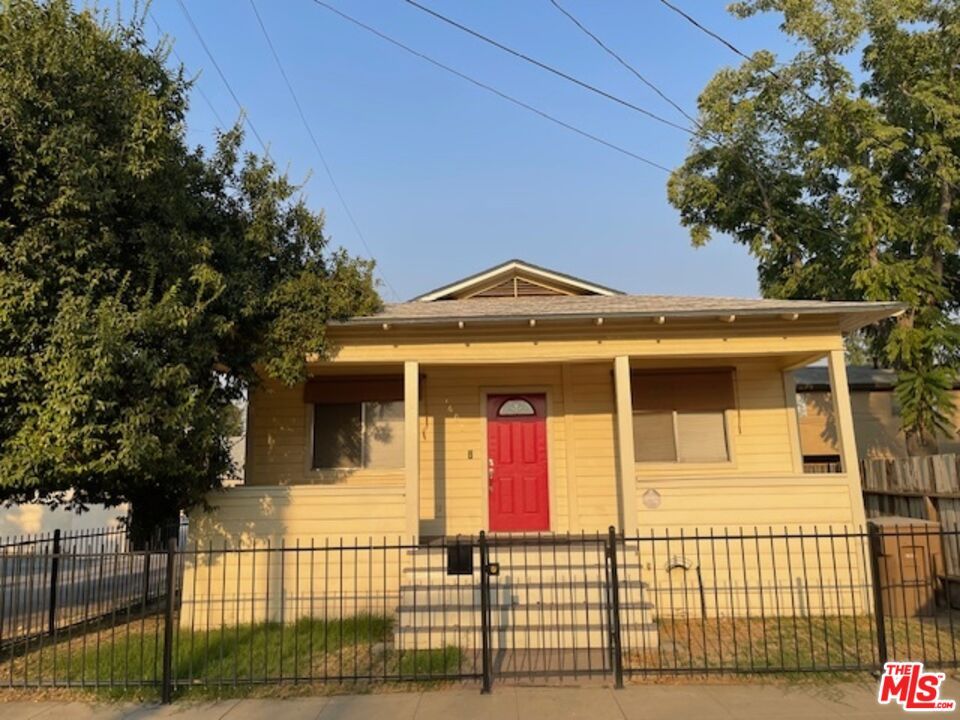 Exterior, Facade, American Foursquare