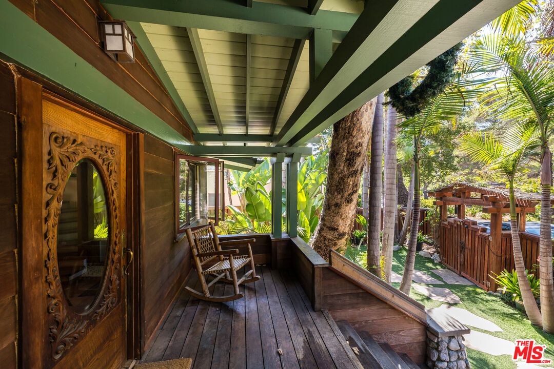 Exterior, Wood Texture Flooring