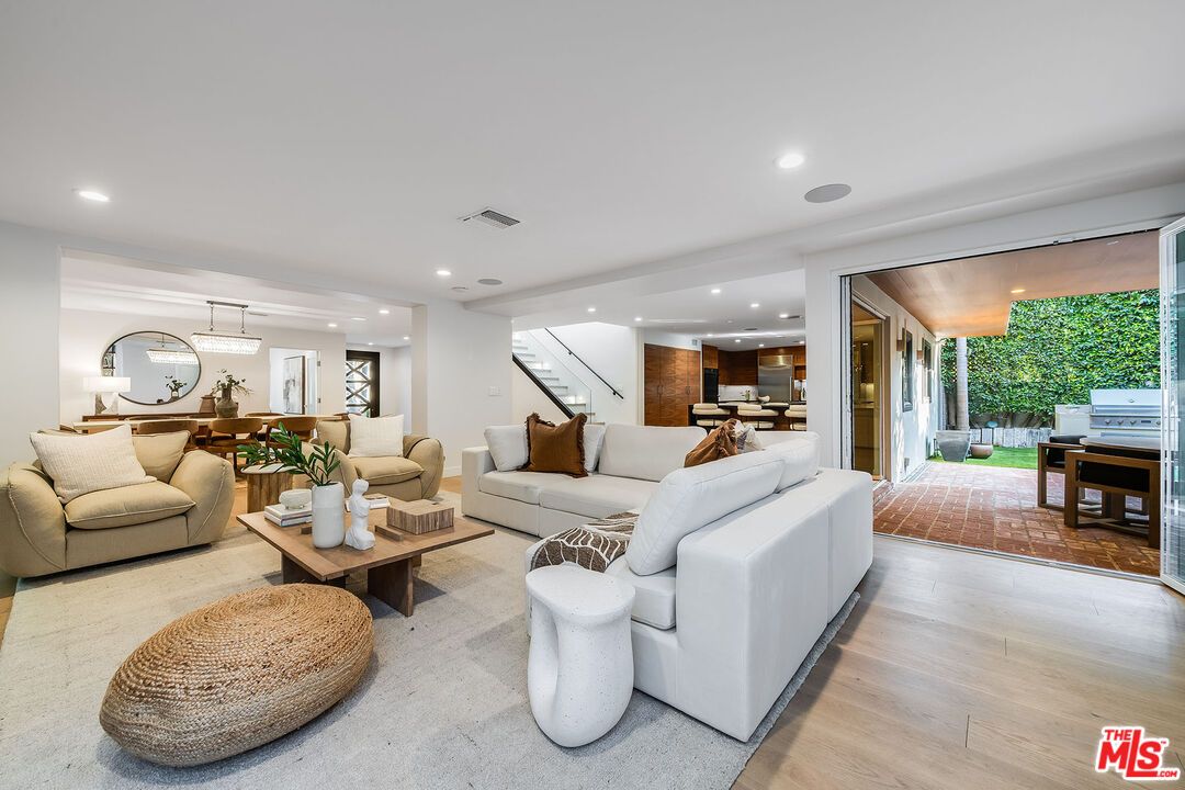 Dining room, Interior, Living room, Pendant Lights, Recessed Lighting, Wood Texture Flooring