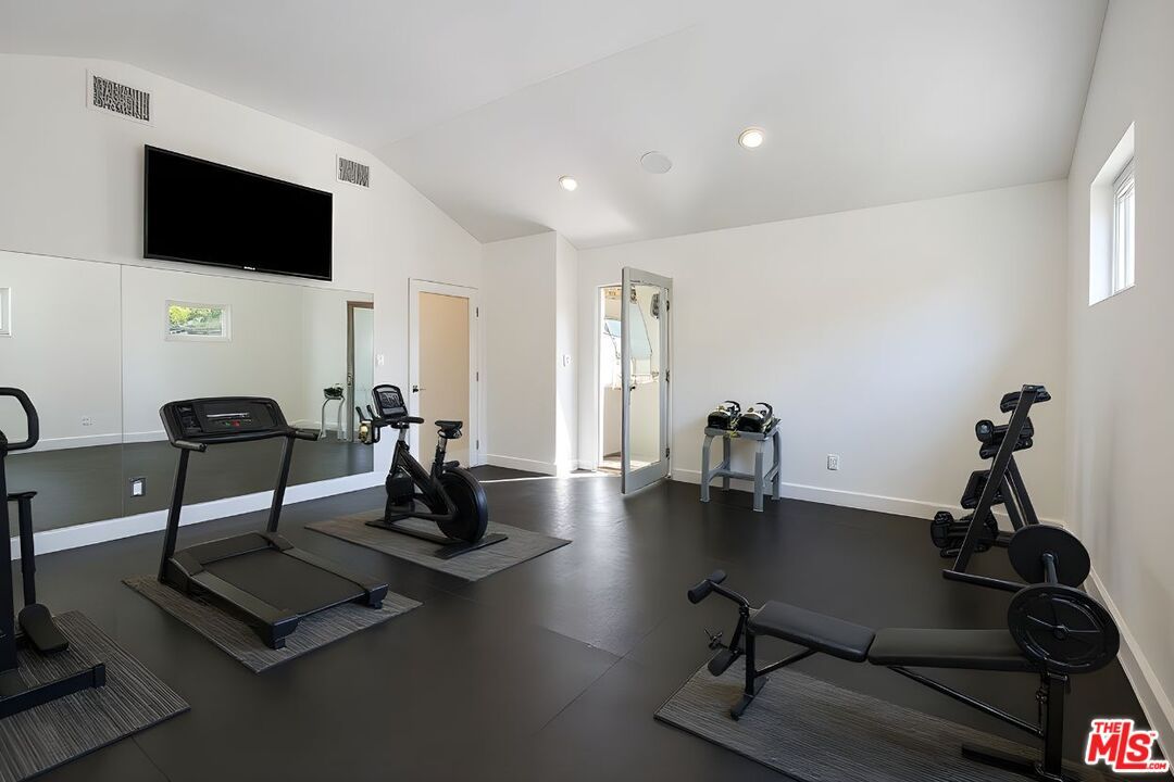 Fitness Equipment, Interior, Recessed Lighting