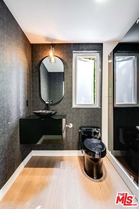 Bathroom, Dual Sink Vanities, Interior, Wood Texture Flooring