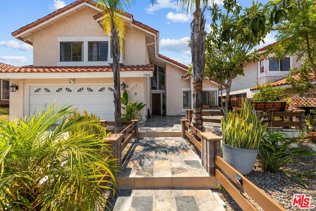 Attached, Exterior, Facade, Spanish Mediterranean