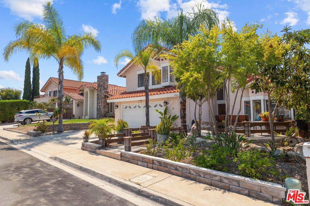 Attached, Exterior, Facade, Spanish Mediterranean