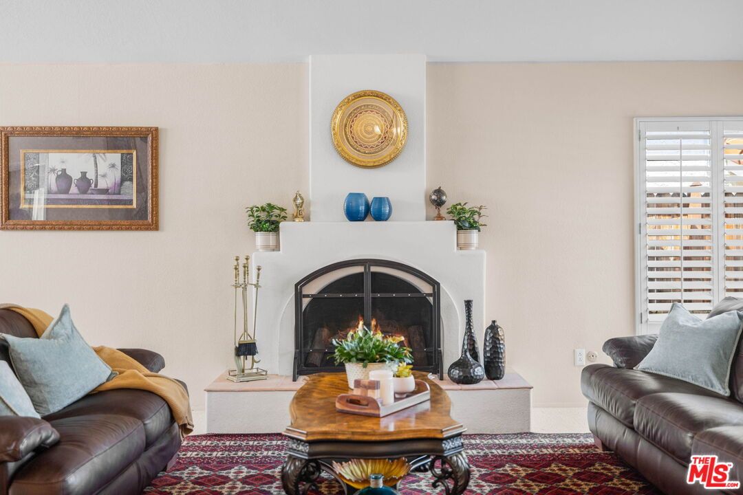 Fireplace, Interior, Living room