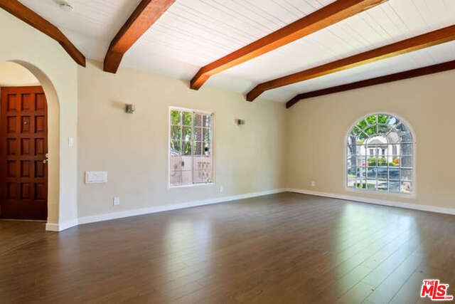 Empty room, Interior, Wooden Beams, Wood Texture Flooring