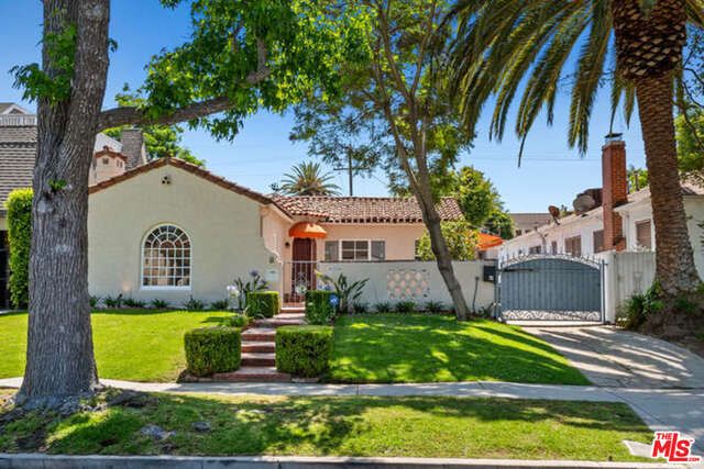 Backyard, Exterior, Facade, Spanish Mediterranean