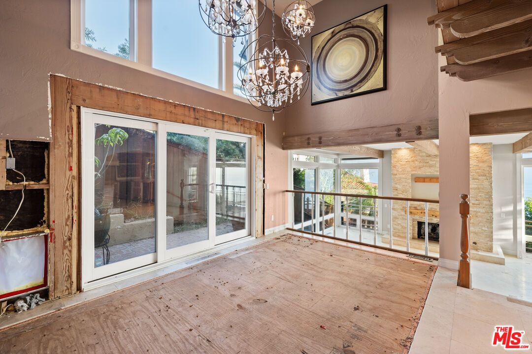 Chandelier, Interior, Wood Texture Flooring
