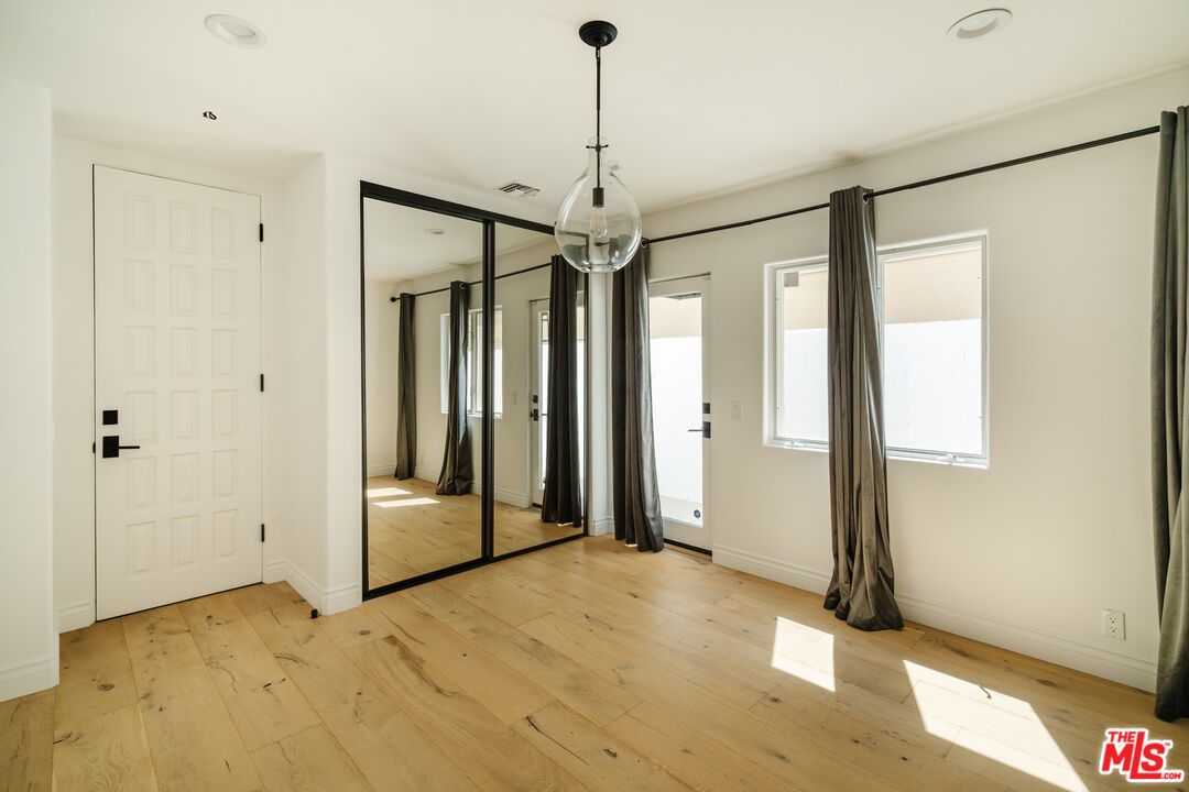 Empty room, Interior, Pendant Lights, Recessed Lighting, Wood Texture Flooring