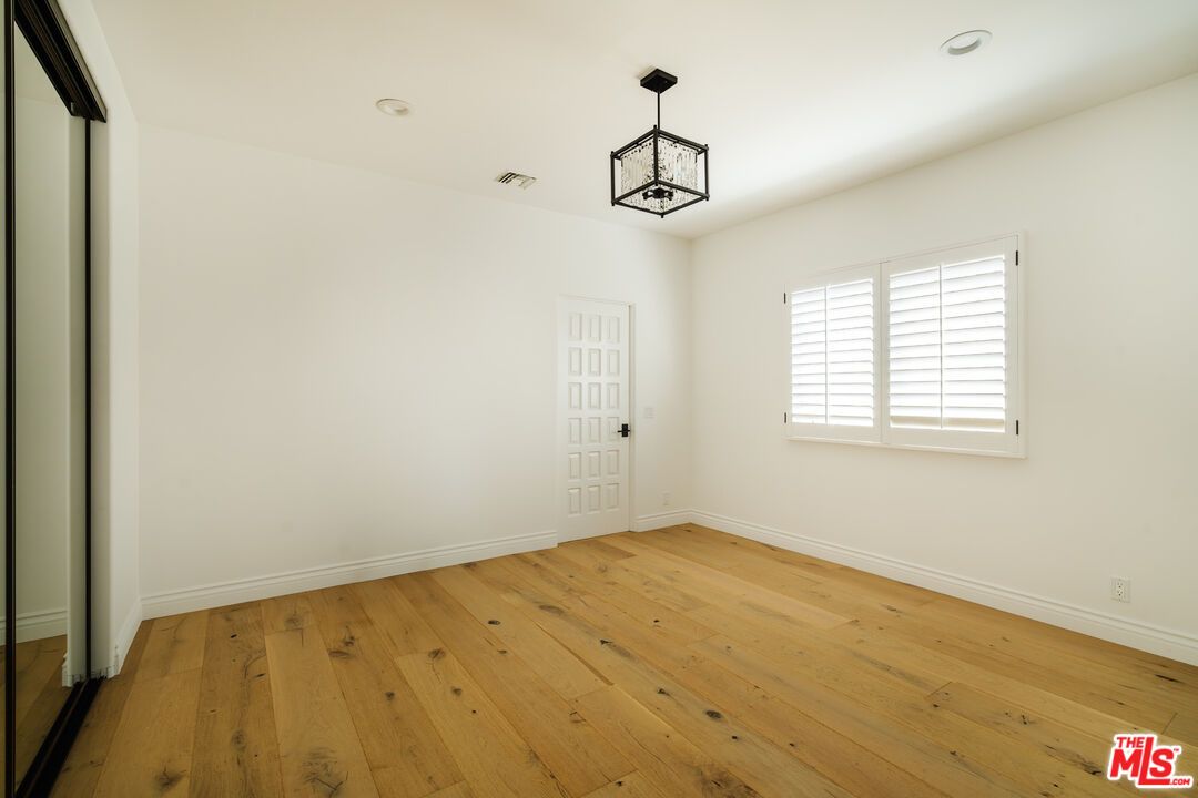 Empty room, Interior, Pendant Lights, Recessed Lighting, Wood Texture Flooring