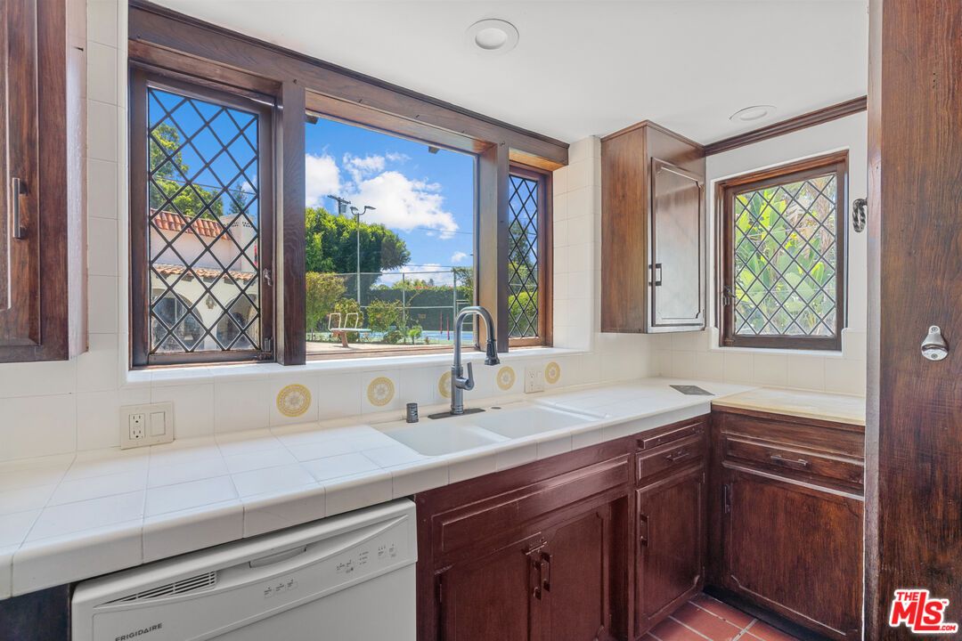 Interior, Kitchen, Recessed Lighting, Tile Countertops