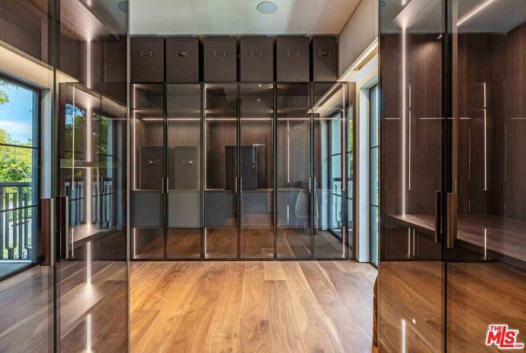 Interior, Recessed Lighting, Walk-in Closets, Wood Texture Flooring