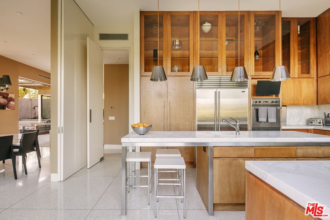 Dining room, Interior, Kitchen, Pendant Lights, Recessed Lighting, Stainless Steel Appliances