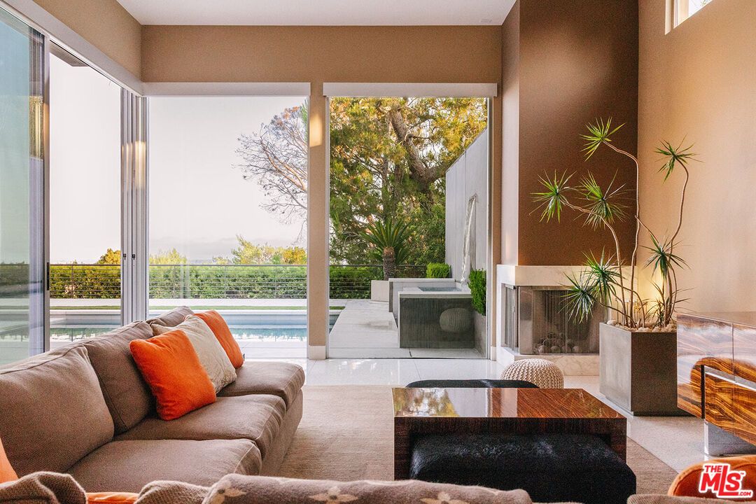 Fireplace, Interior, Living room