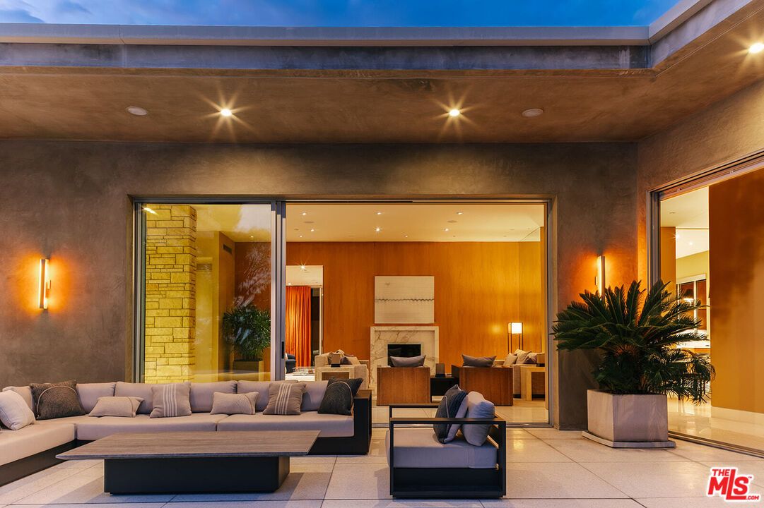 Exterior, Recessed Lighting