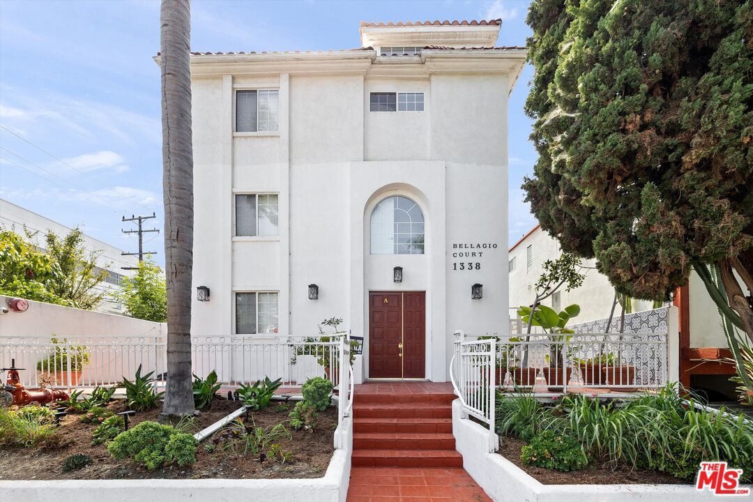 Exterior, Facade, Spanish Mediterranean