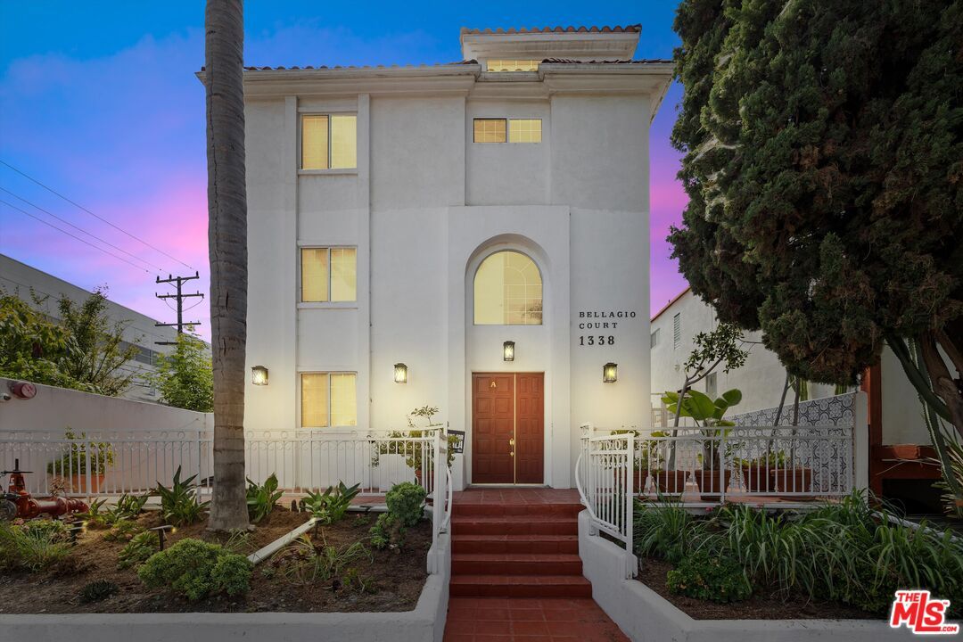 Exterior, Facade, Spanish Mediterranean