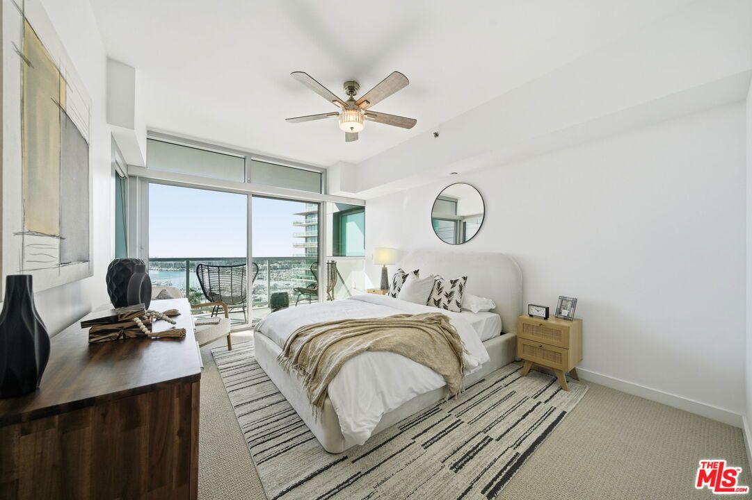 Bedroom, Interior, Water