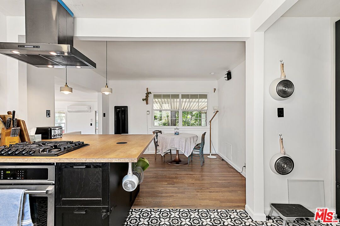 Dining room, Interior, Kitchen, Pendant Lights, Wood Texture Flooring