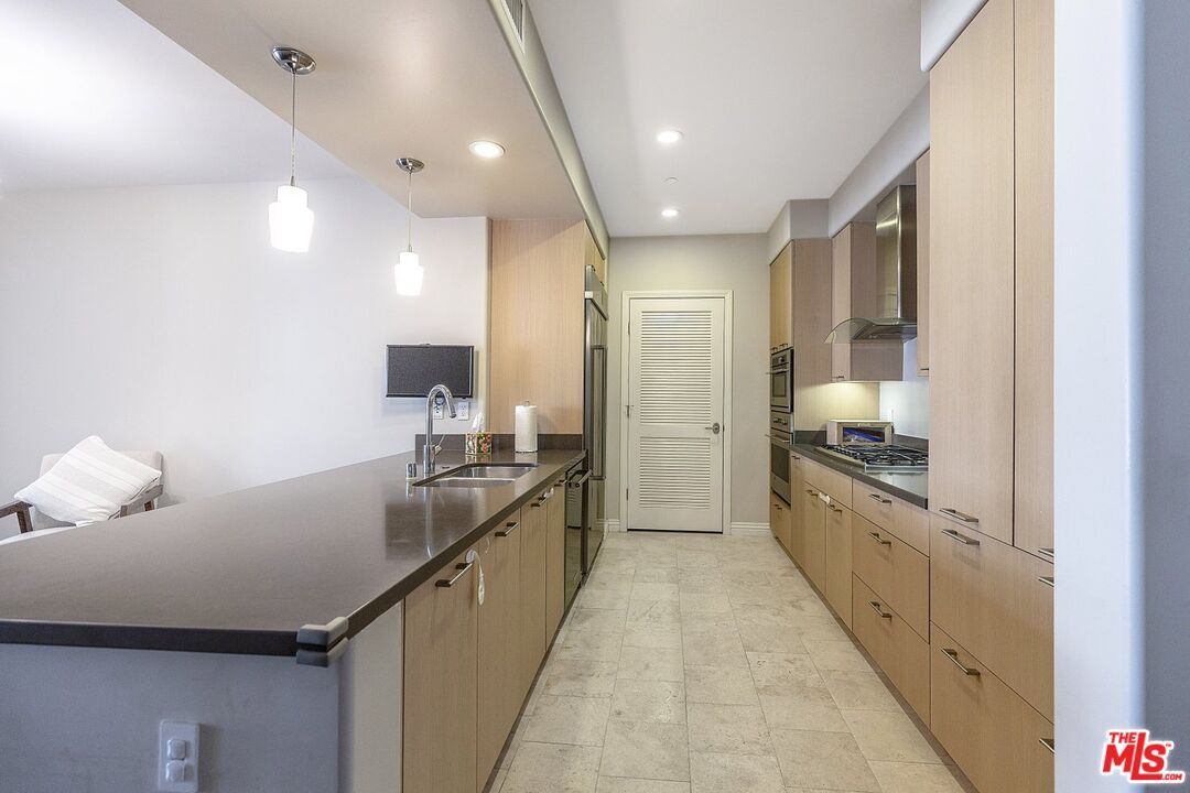 Interior, Kitchen, Pendant Lights, Recessed Lighting