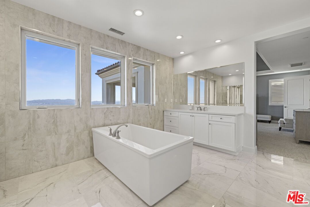Bathroom, Dual Sink Vanities, Free Standing Baths, Interior, Marble, Recessed Lighting