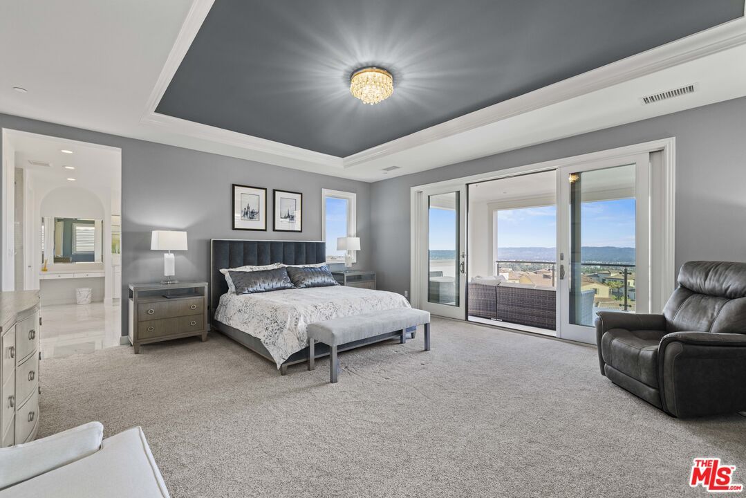 Bedroom, Interior, Recessed Lighting, Water