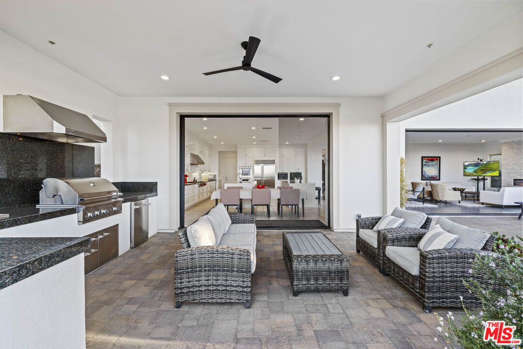 Interior, Kitchen, Living room, Recessed Lighting, Stainless Steel Appliances