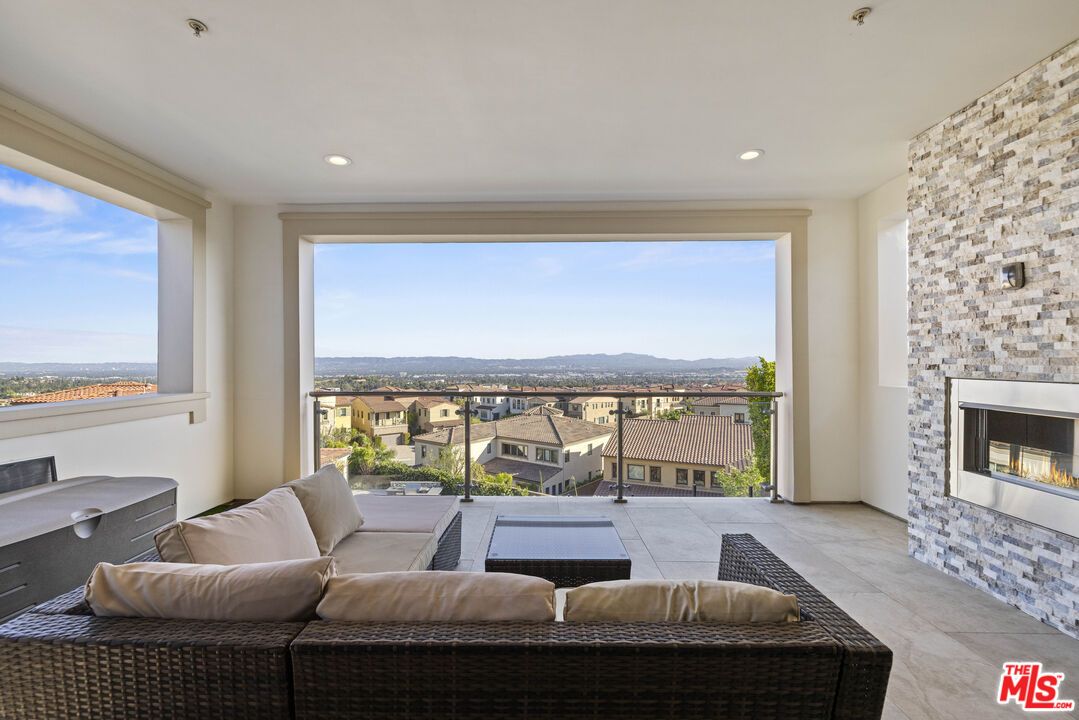 Fireplace, Interior, Living room, Recessed Lighting