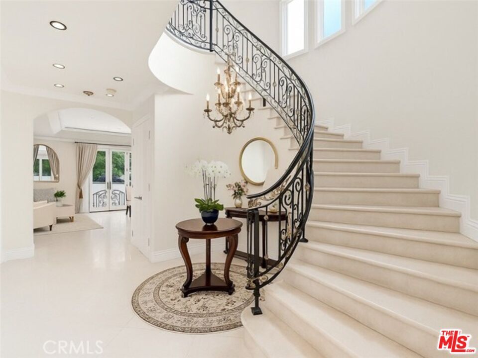 Chandelier, Interior, Recessed Lighting