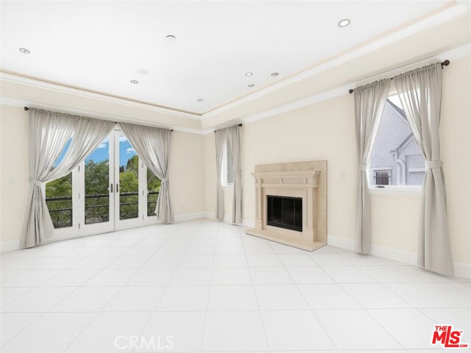 Empty room, Fireplace, Interior, Recessed Lighting