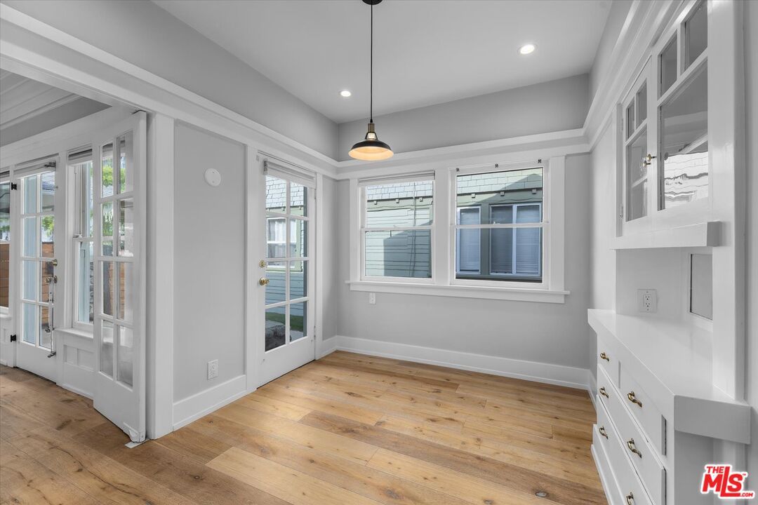Empty room, Interior, Pendant Lights, Recessed Lighting, Wood Texture Flooring