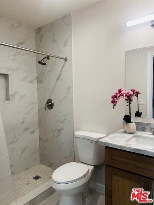 Bathroom, Interior, Marble Walls