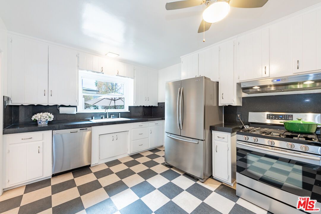 Interior, Kitchen, Stainless Steel Appliances