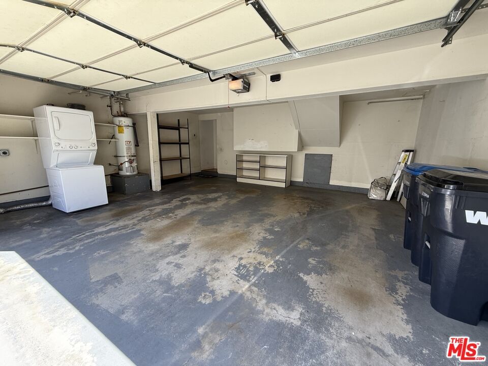 Garage, Interior, Washer