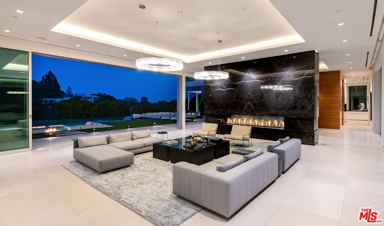 Fireplace, Interior, Living room, Marble Walls, Pendant Lights, Recessed Lighting