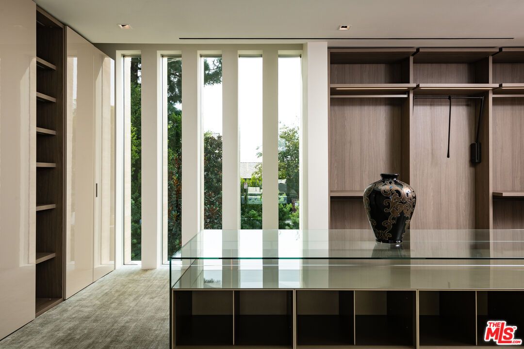 Interior, Recessed Lighting, Walk-in Closets