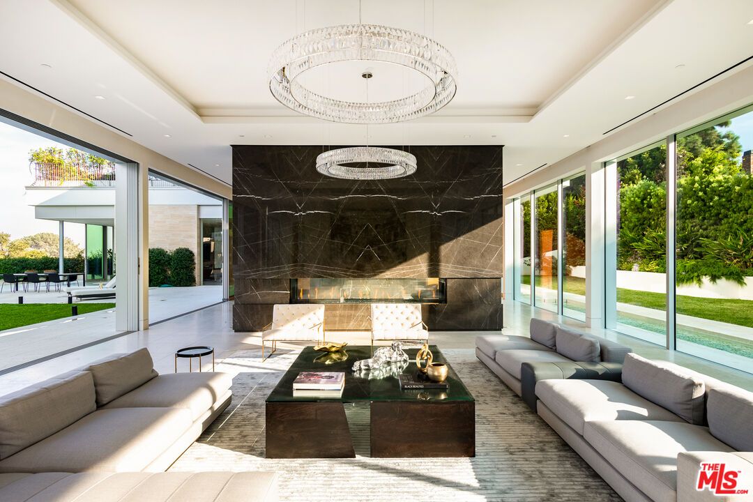 Interior, Living room, Marble Walls, Pendant Lights, Recessed Lighting