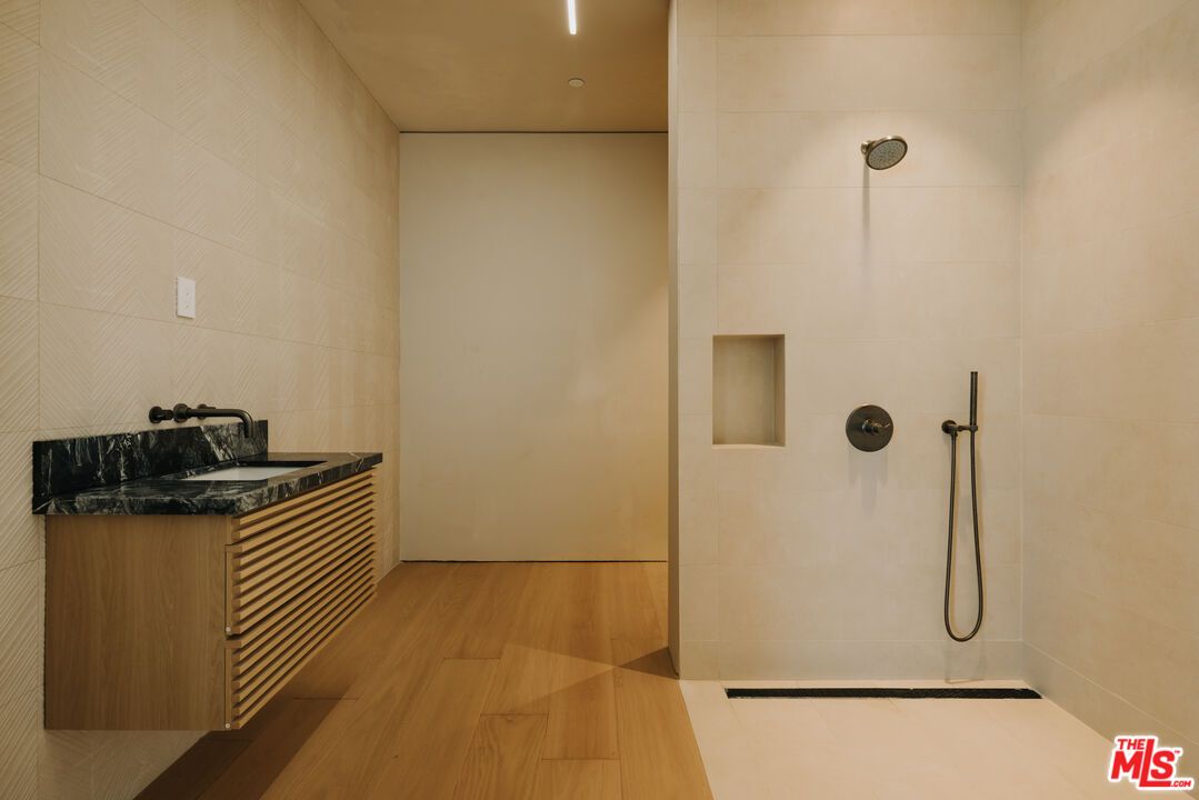 Bathroom, Interior, Recessed Lighting, Wood Texture Flooring