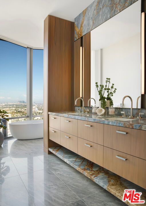 Bathroom, Dual Sink Vanities, Free Standing Baths, Interior